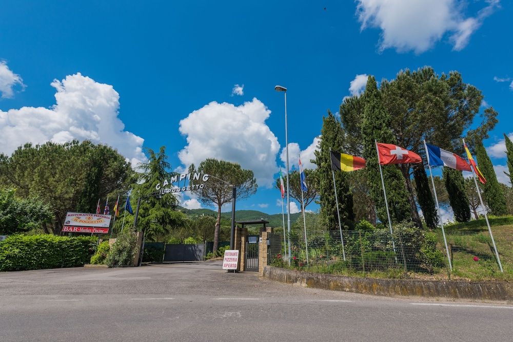 Camping Village Il Poggetto 1