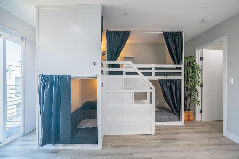 Normandie Hostel 1