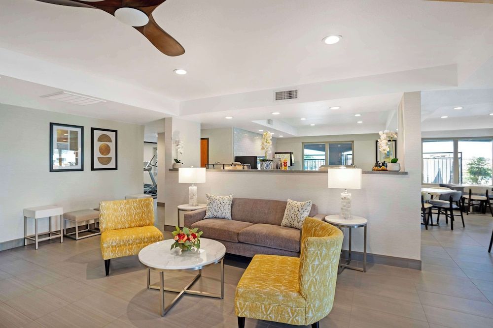 Best Western Exeter Inn & Suites 2