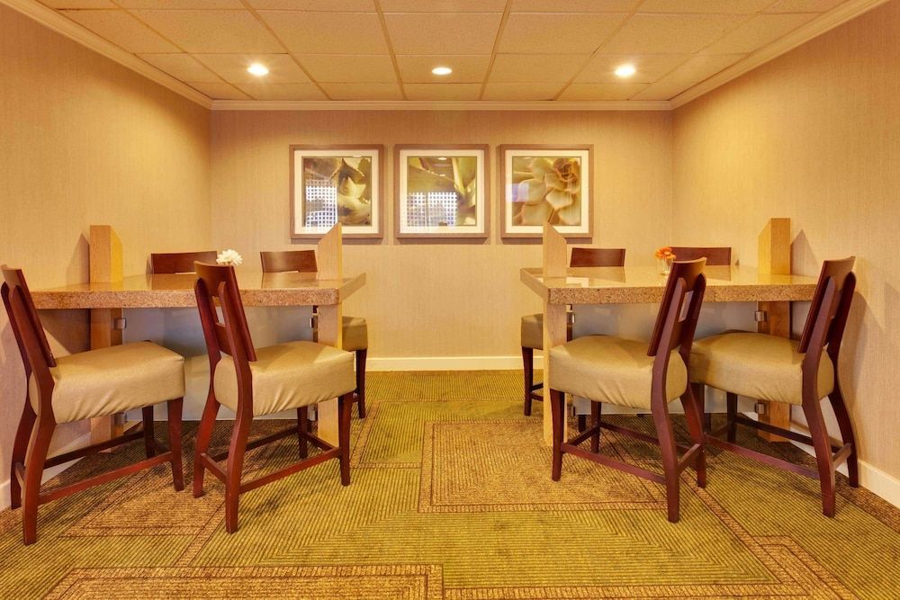 La Quinta by Wyndham Plattsburgh 2