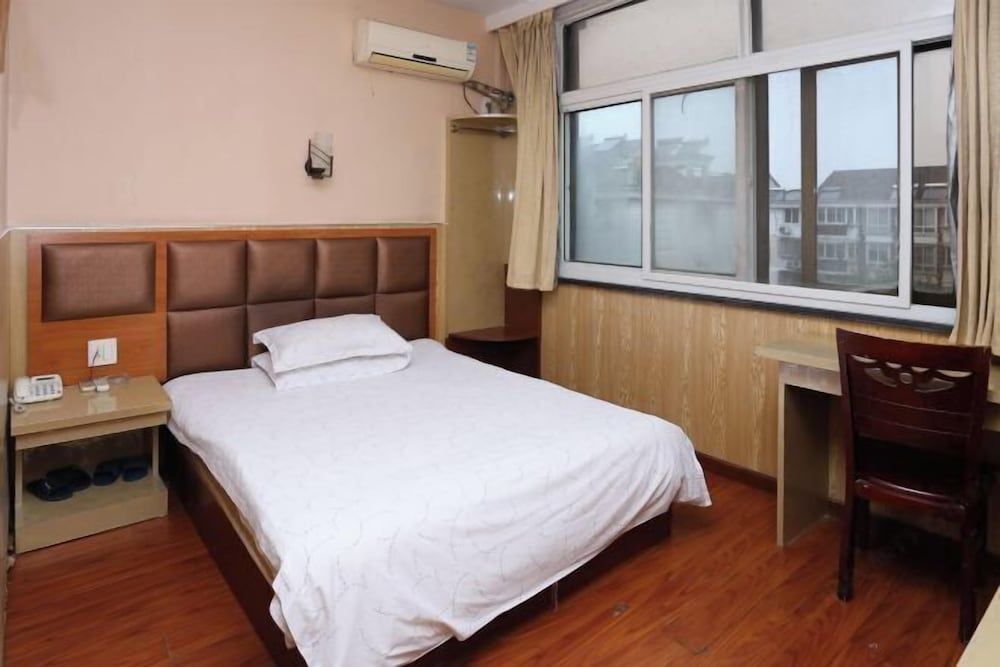 TAO YUAN HOTEL 1