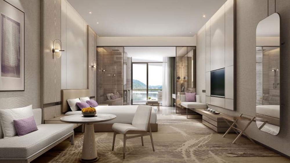 Crowne Plaza Zhoushan Seaview by IHG 2