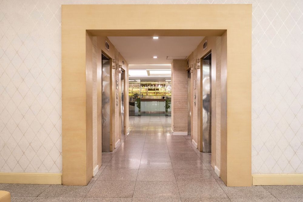 Baiyoke Suite Hotel 2