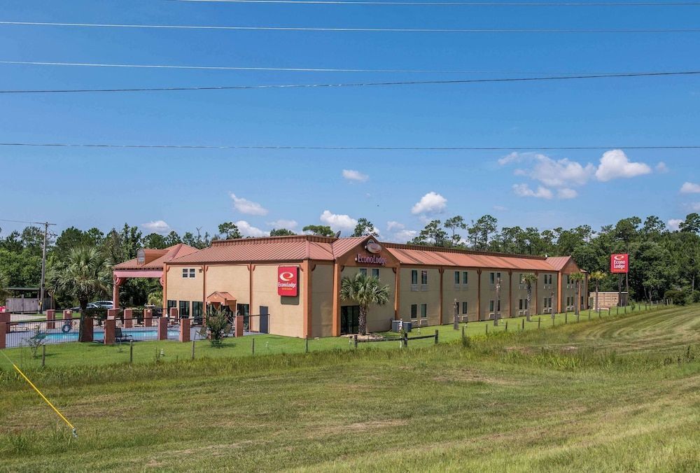 Econo Lodge Inn & Suites Diamondhead 1