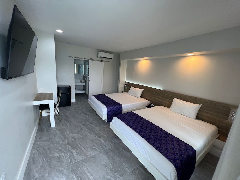 The Biscayne Hotel 1