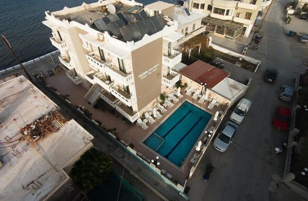 Mandy Suites 1