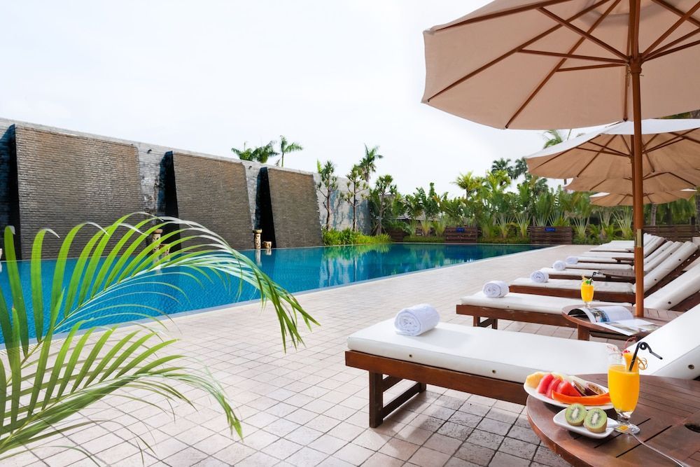 Queena Plaza Hotel 1