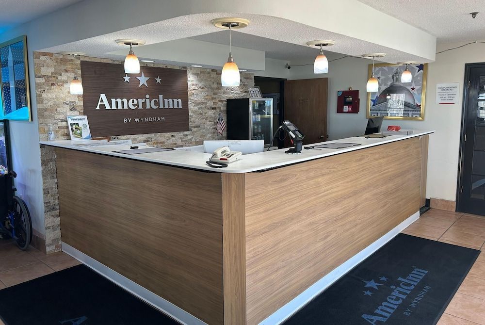 AmericInn by Wyndham Mosinee Central Wisconsin Airport 1