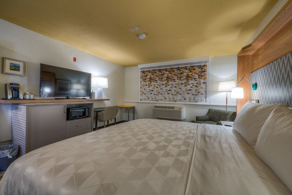 Holiday Inn TACOMA MALL by IHG 2