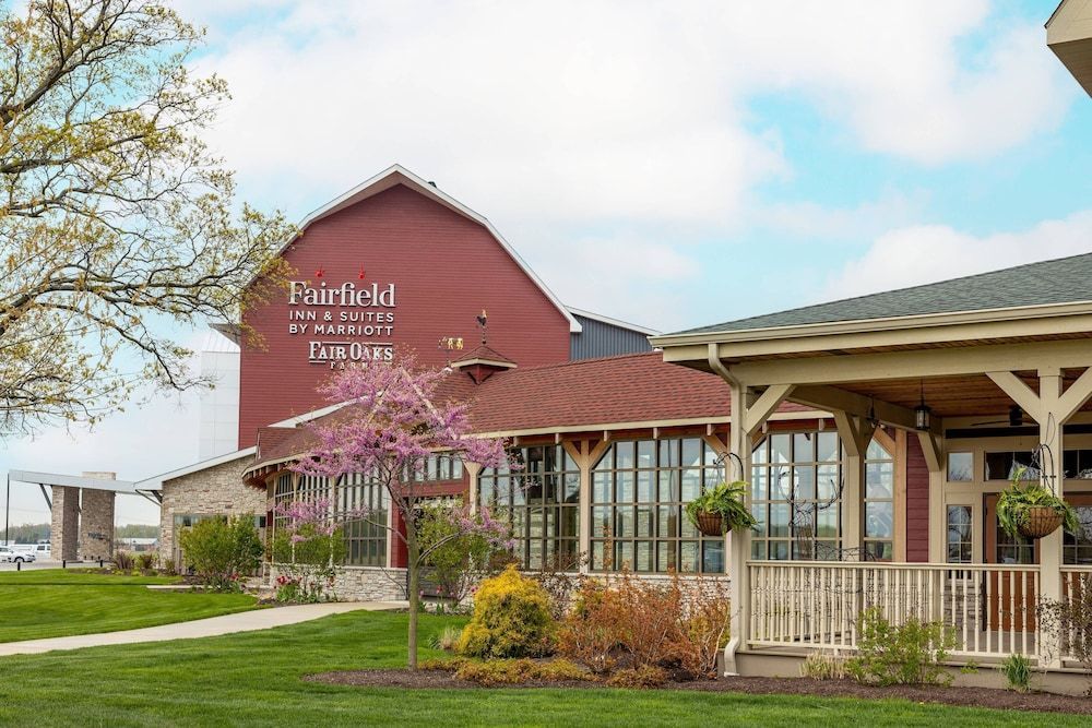 Fairfield Inn & Suites by Marriott Fair Oaks Farms 1