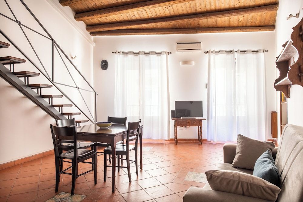 Casa Meli dietro Piazza San Domenico by Wonderful Italy 1