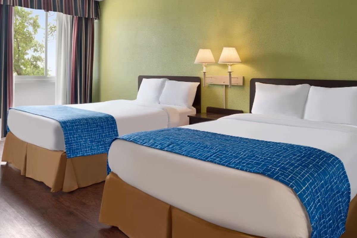 Travelodge by Wyndham Zanesville 2