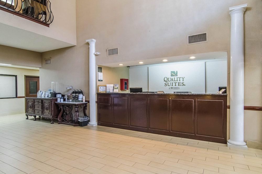 Quality Suites Graham - Burlington South 2