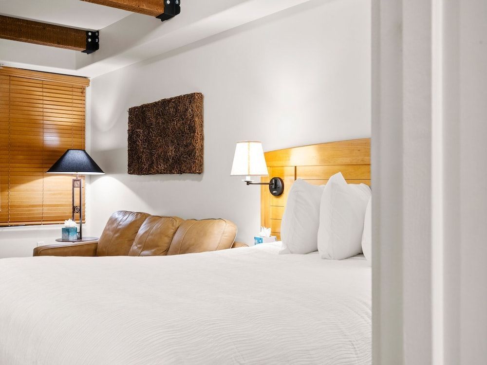 Newpark by All Seasons Resort Lodging 2