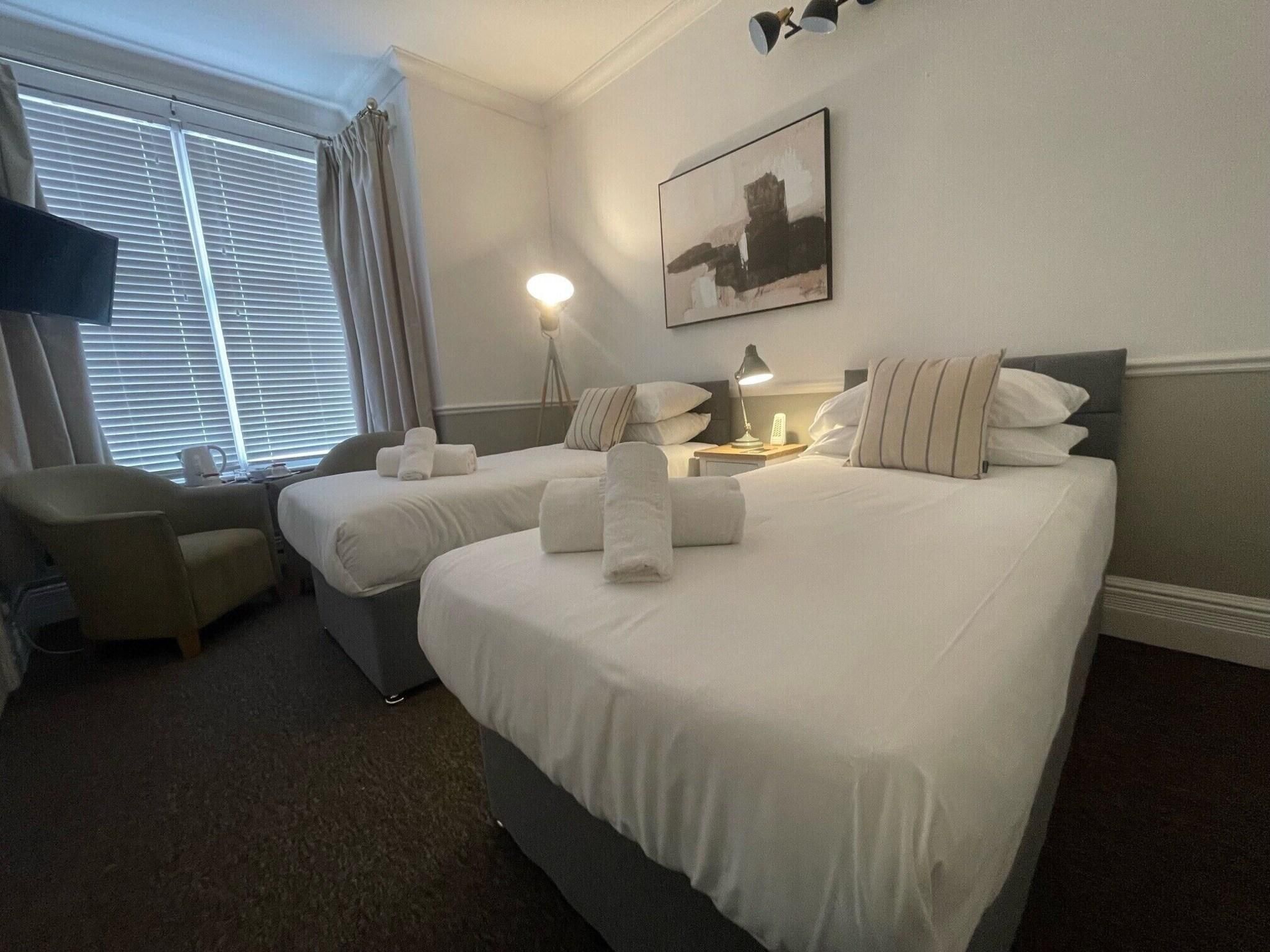 Central Hotel 1