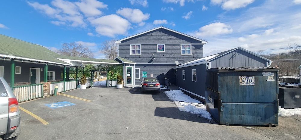 Werry'S Cottages Motel & Pub By OYO East Stroudsburg Poconos 1