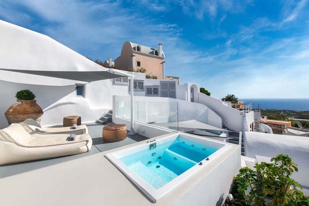 Hill Suites 1