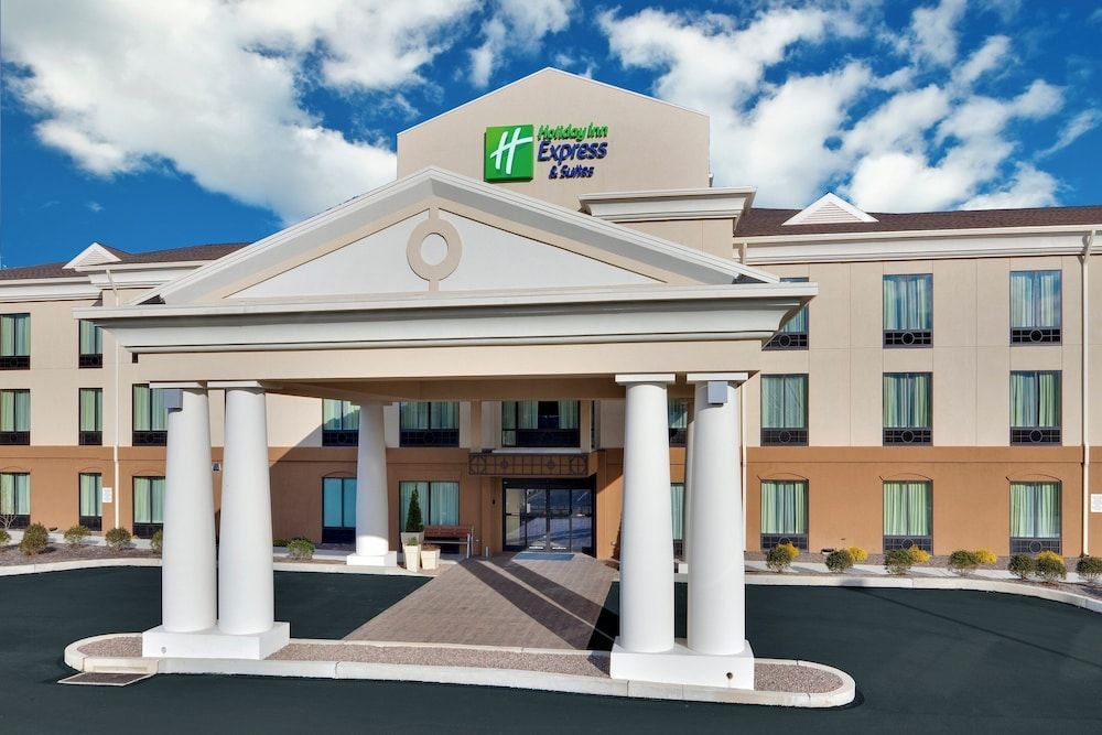 Holiday Inn Express & Suites LEBANON by IHG 1