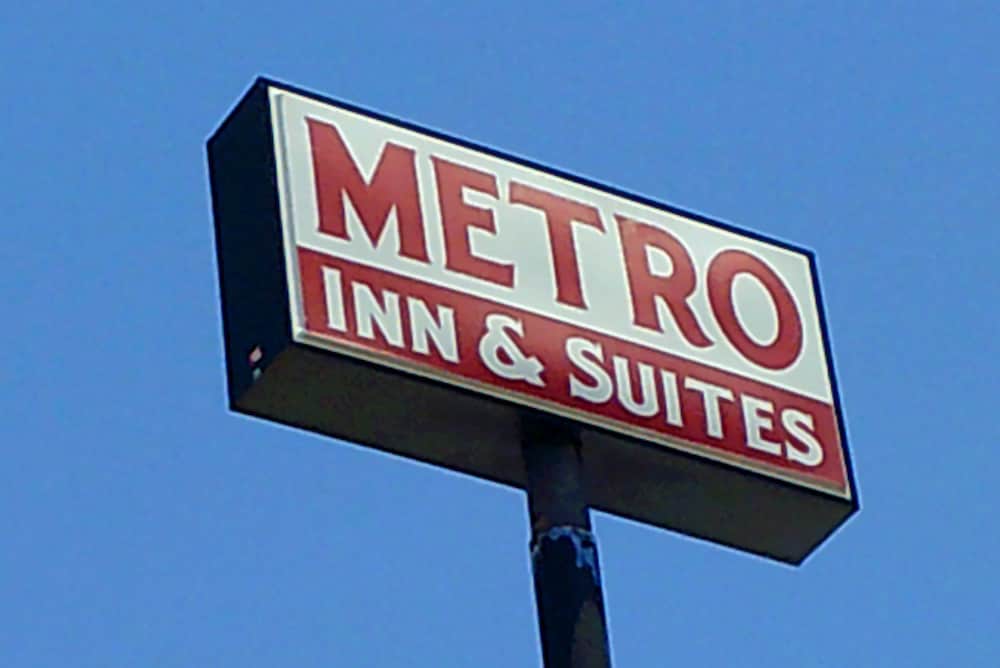 Metro Inn & Suites 1