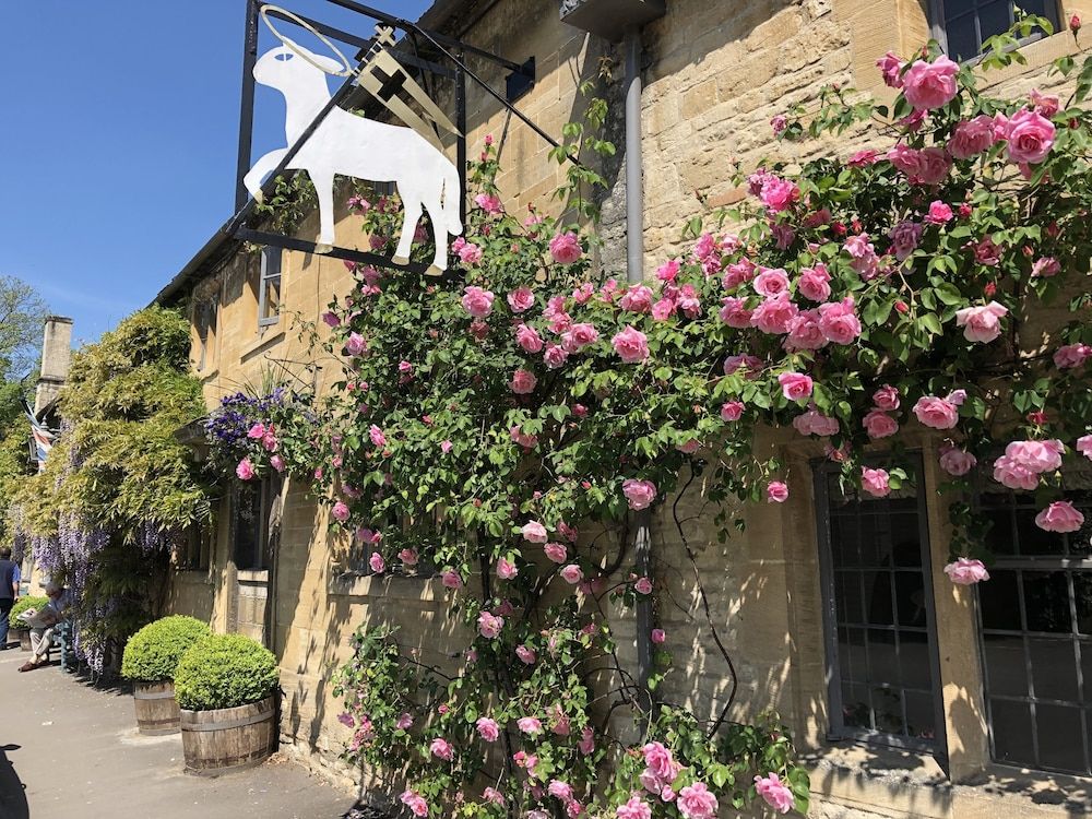 The Lamb Inn 1