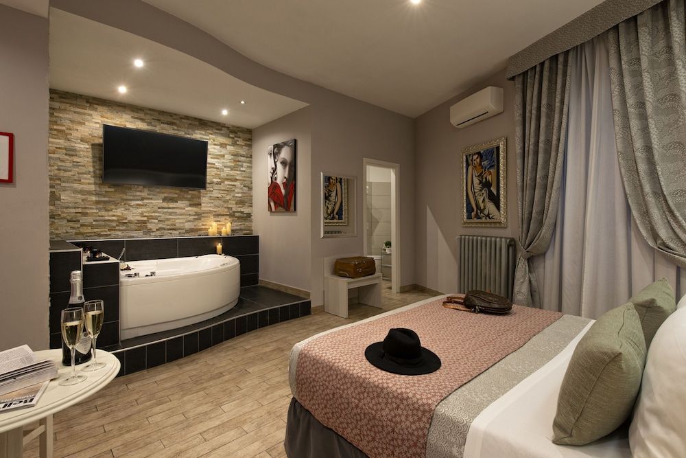 Five Rooms Rome Guesthouse 1