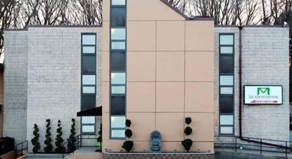 Meadowbrook Motor Lodge 1