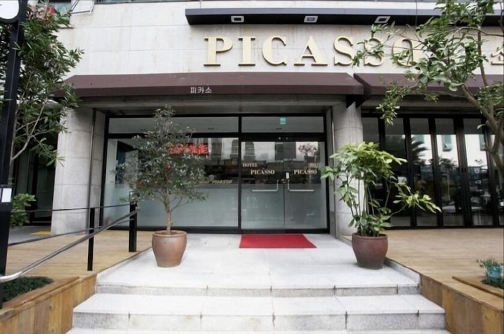 Picasso Hotel 1