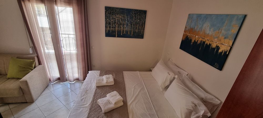 PREMIUM SUITES 2