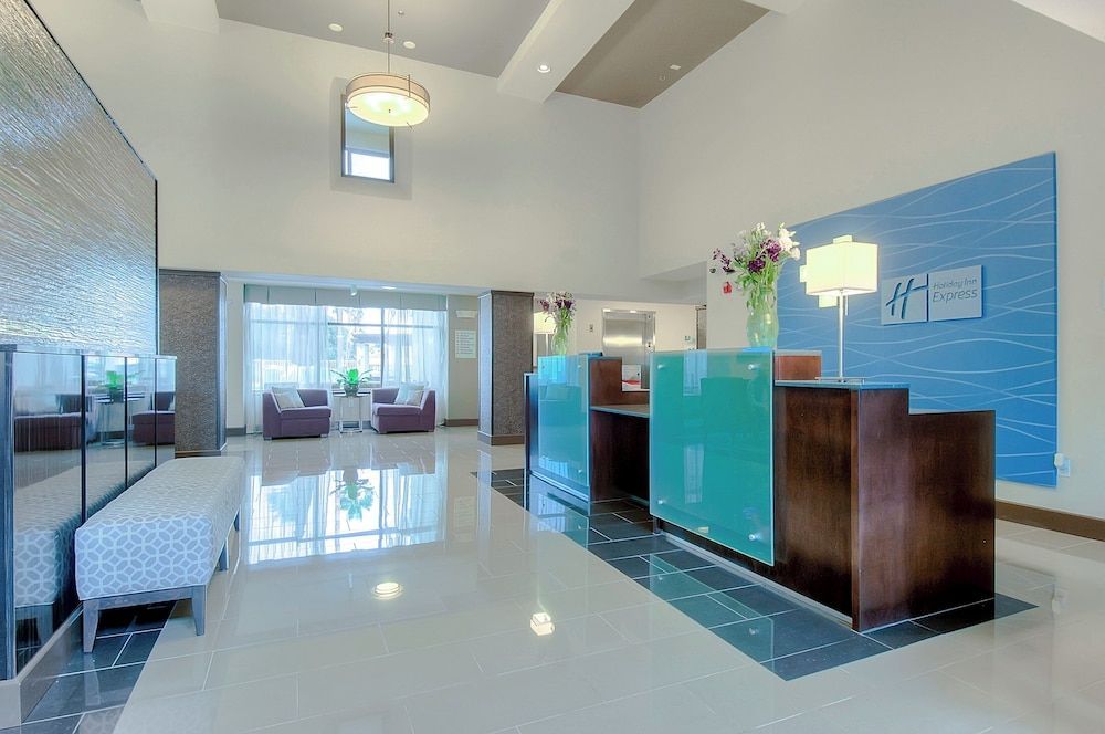 Holiday Inn Express & Suites CARLSBAD BEACH by IHG 1