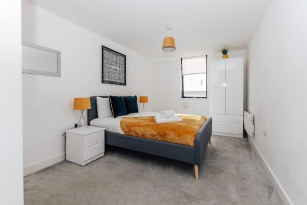 Stunning 2-bedroom Apartment in Birmingham City 2