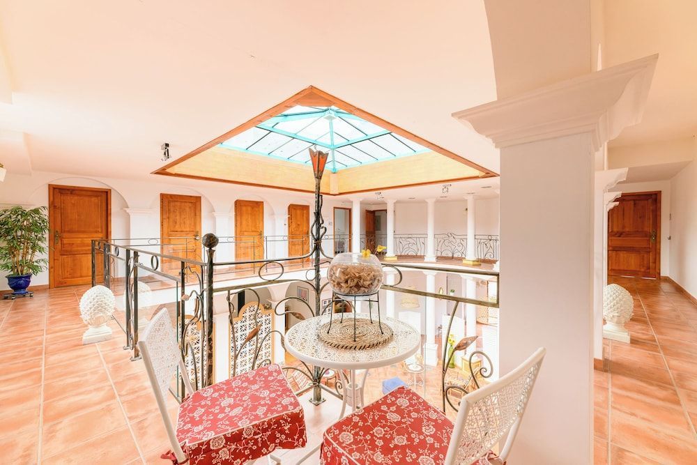 Suites LES OLIVIERS 1