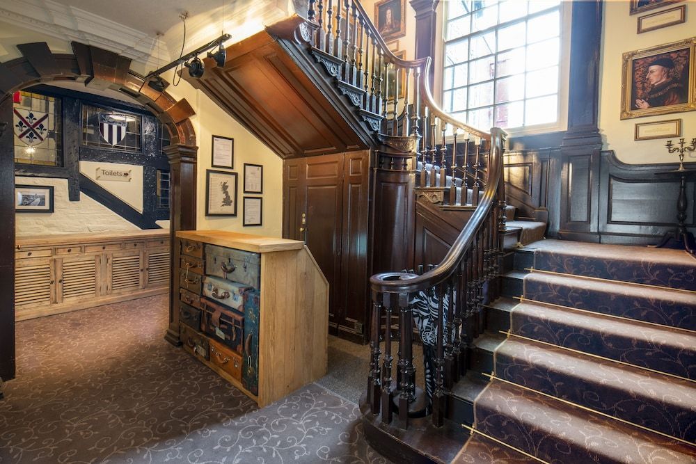 The Tudor House Hotel, Tewkesbury, Gloucestershire - The Coaching Inn Group 2