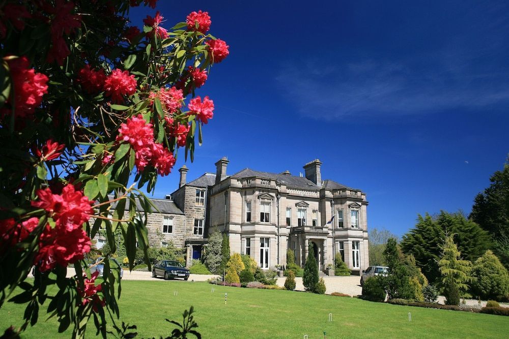 Tre-Ysgawen Hall & Spa 1