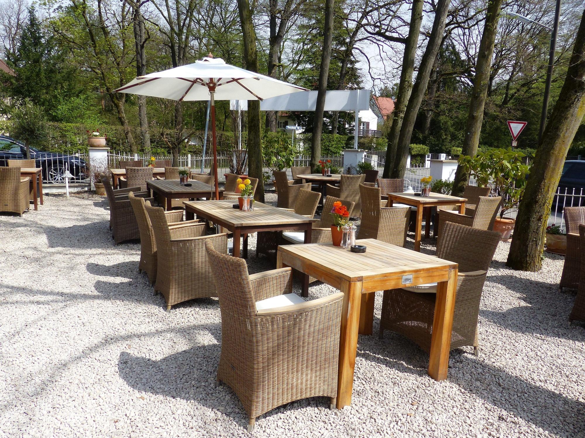 Prinz Myshkin Parkhotel 2