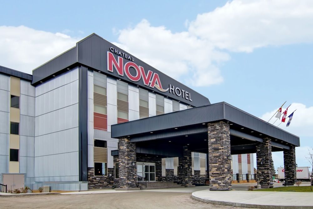 Chateau Nova Yellowknife 1