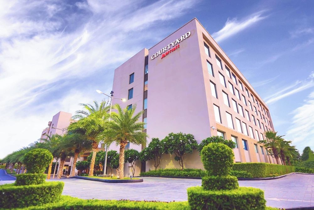 Courtyard by Marriott Agra 1