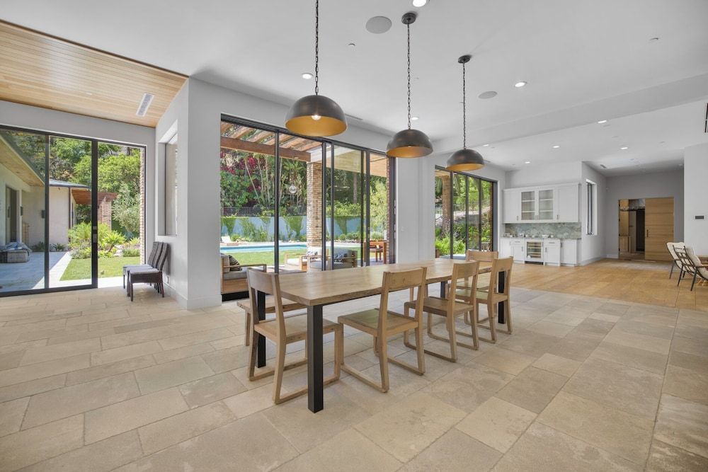 Bowmont - Resort-style Beverly Hills Escape w/ Pool, Garden and Privacy 2