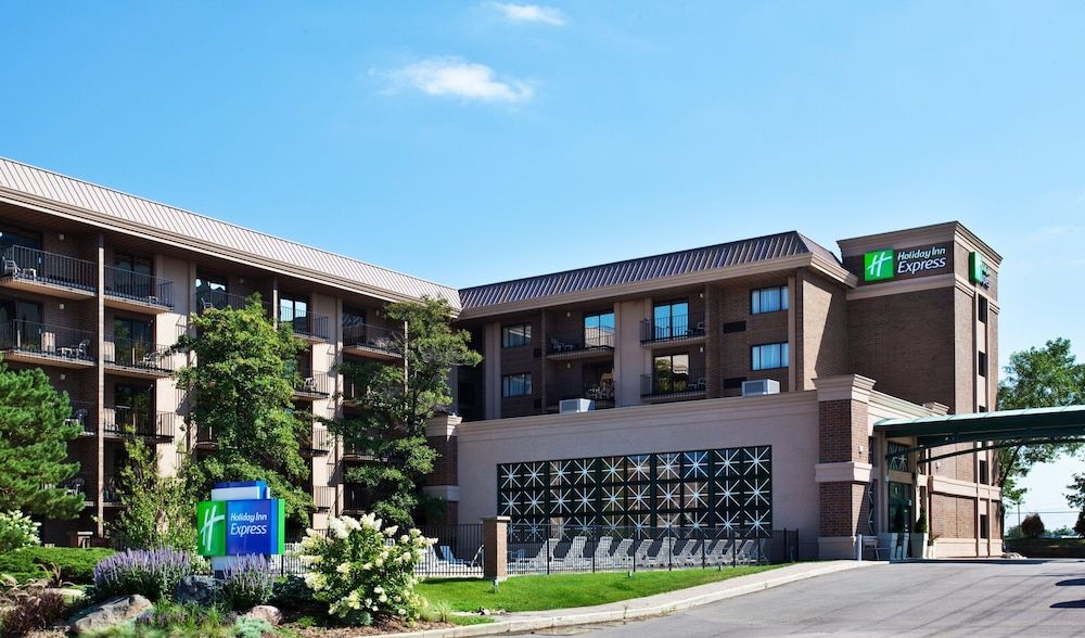 Holiday Inn Express ROLLING MDWS-SCHAUMBURG AREA by IHG 1
