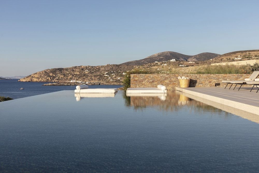 NOS Hotel & Villas 1