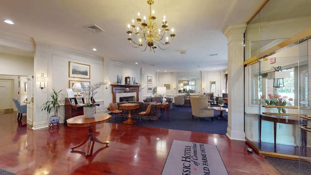 Avon Old Farms Hotel 2
