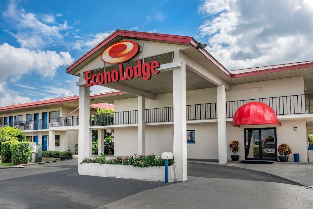 Econo Lodge Sebring 1