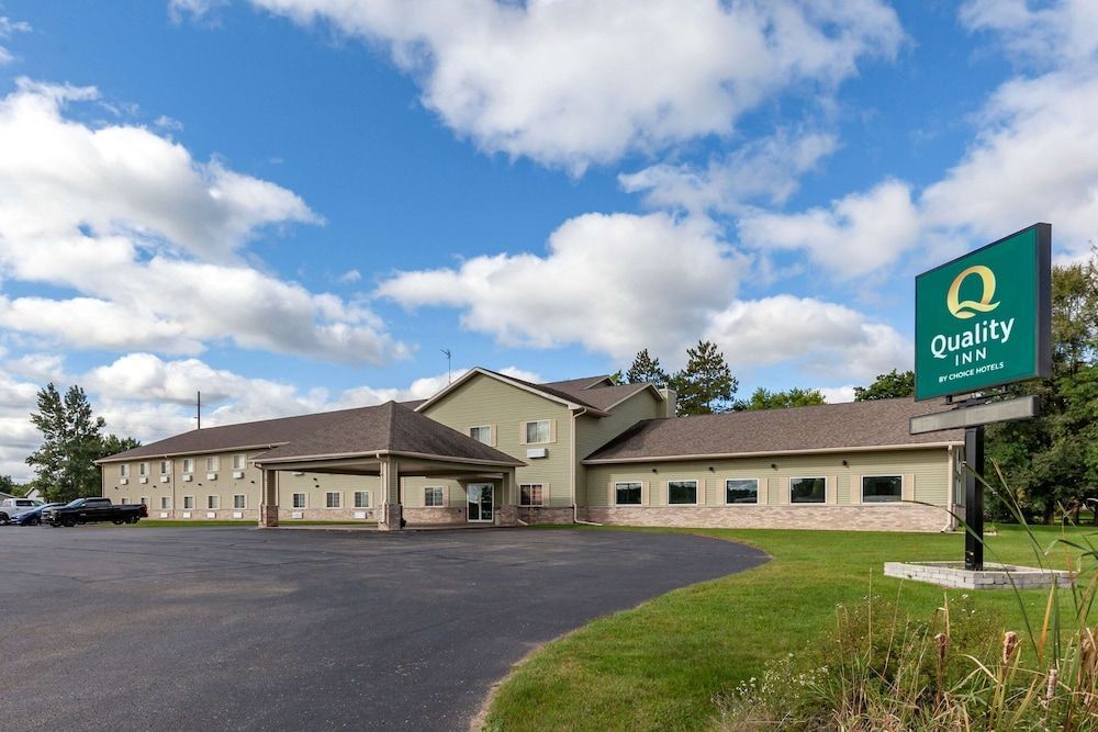Quality Inn Redgranite 1