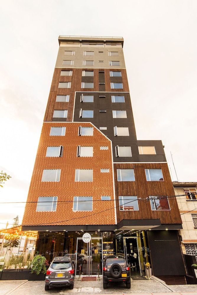 Hotel American Visa Tower 1