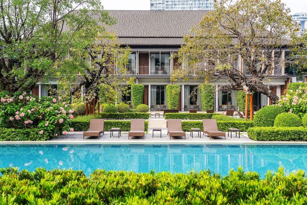 Villa Deva Resort & Hotel Bangkok 1