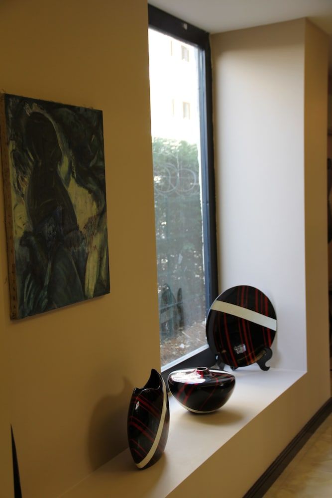 Airport Residence 2