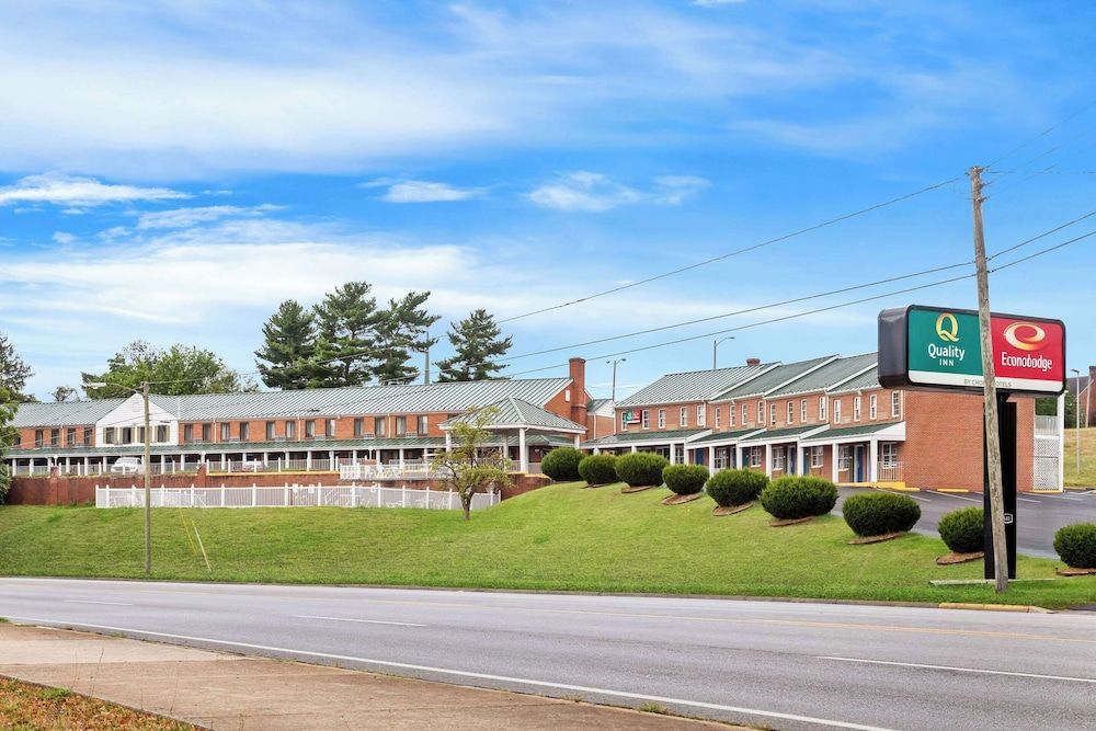 Econo Lodge Waynesboro - Skyline Drive 1