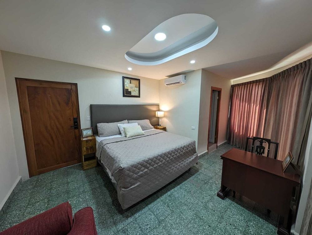 Hotel Abrego 1