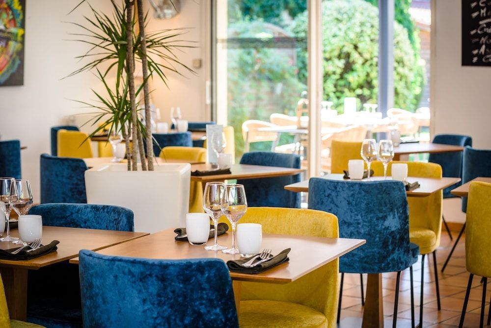 LOGIS Hôtel Restaurant Le Clos Fleuri 2