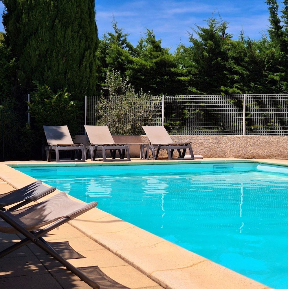 Logis Hôtel Le Mistral - Restaurant - Montélimar Sud 1