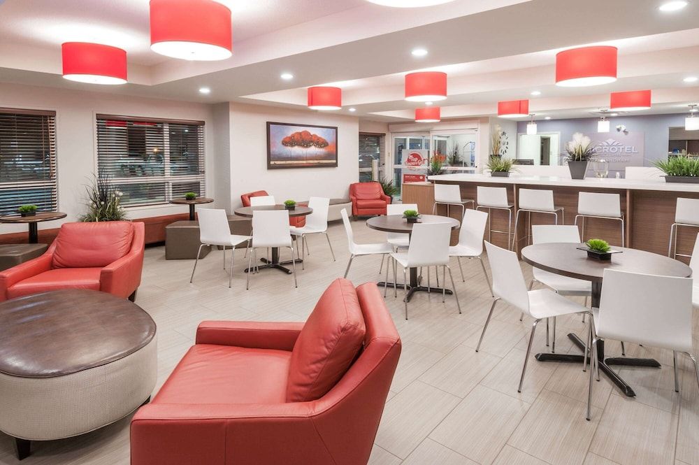 Microtel Inn & Suites by Wyndham Fort Saint John 2